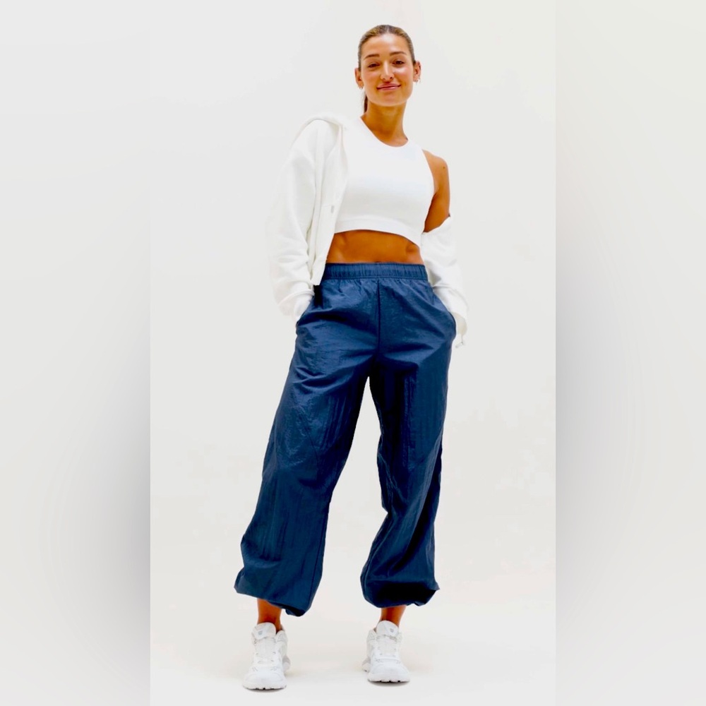 NWT ATHLETA Momentum Flex Ultra Crop Top WHITE SZ M